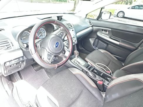 Used 2017 Subaru Crosstrek 2.0i Premium AWD/4WD image 10