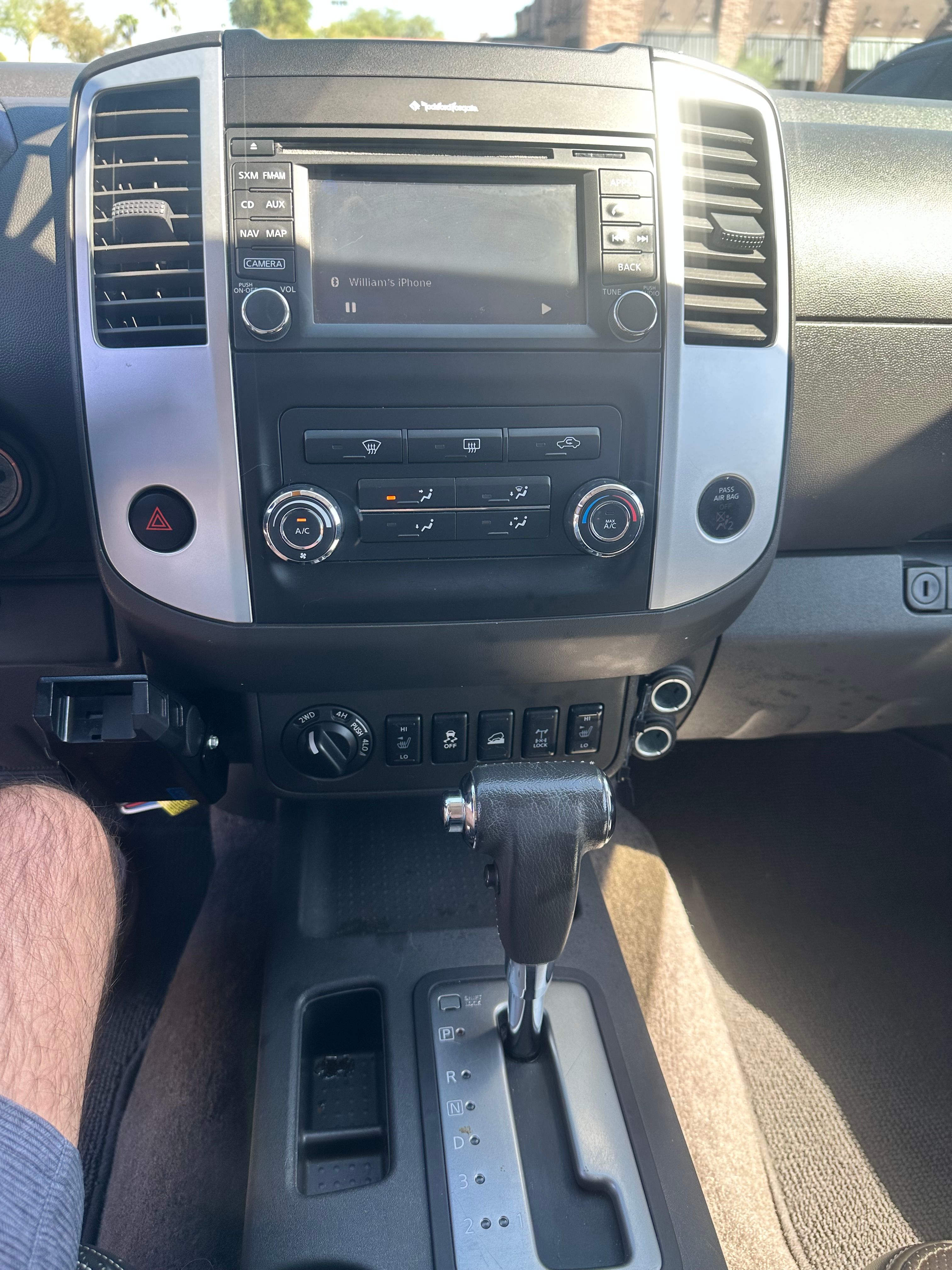 Used 2015 Nissan Xterra PRO-4X w/ Pro-4x Leather Package AWD/4WD image 20
