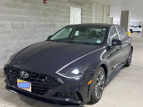 Used 2023 Hyundai Sonata Limited w/ Cargo Package FWD image 5