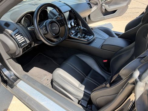 Used 2015 Jaguar F-TYPE R RWD image 16