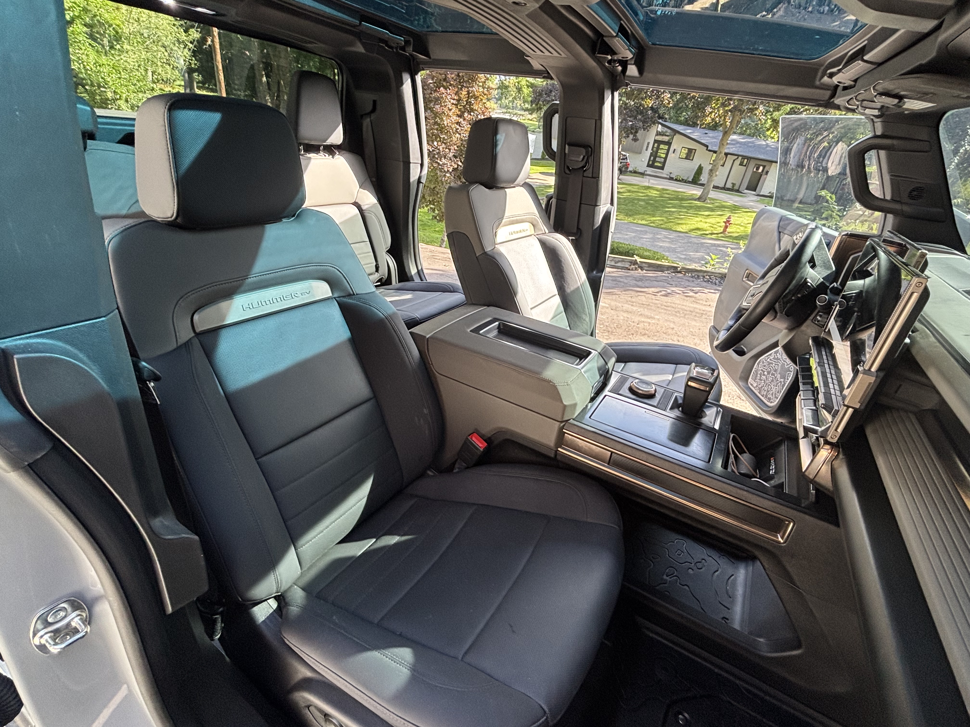 Used 2025 GMC Hummer EV 2X AWD/4WD image 9