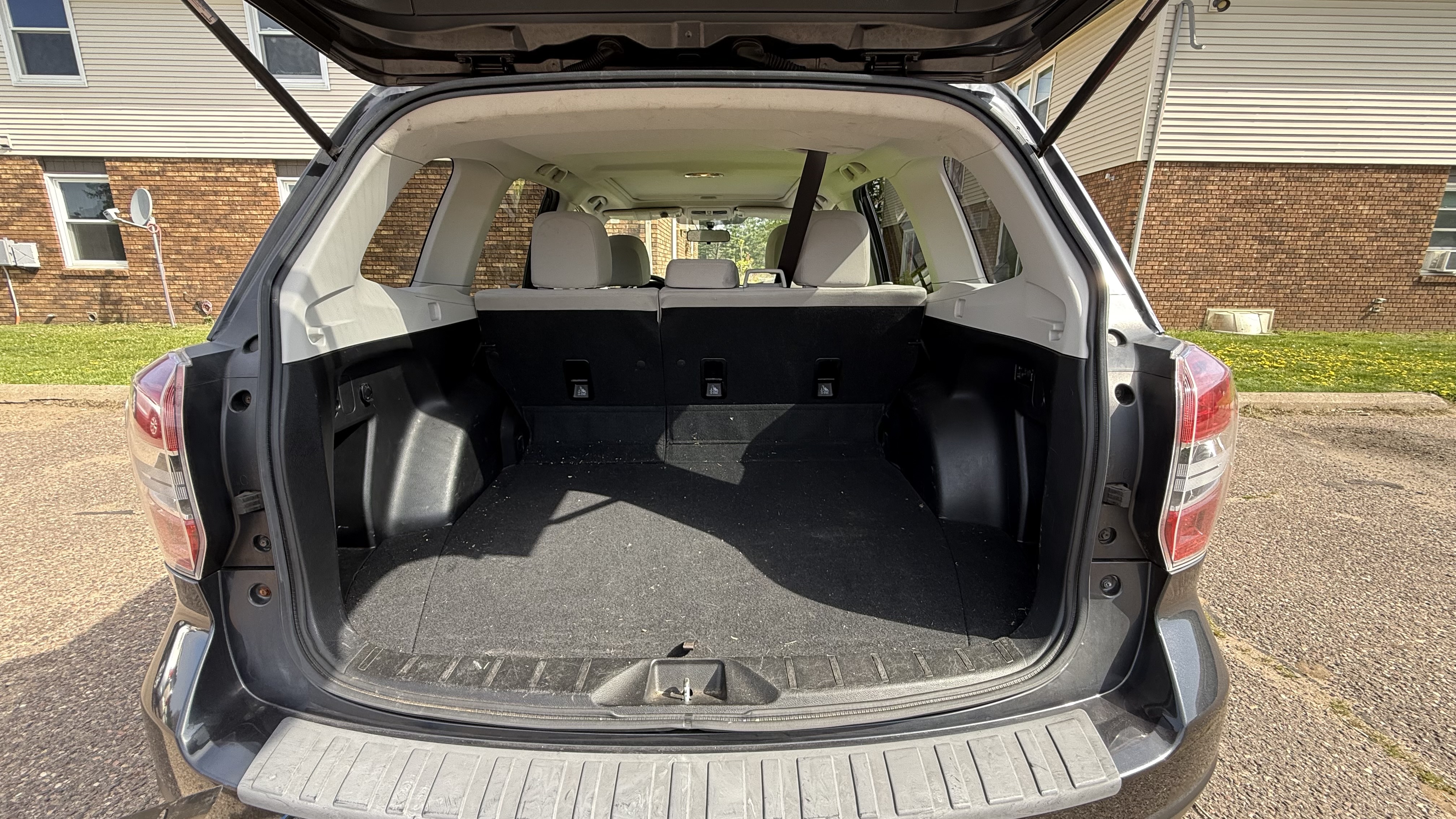 Used 2014 Subaru Forester 2.5i Premium w/ All-Weather Package AWD/4WD image 12