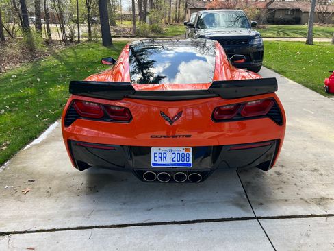 Used 2019 Chevrolet Corvette Stingray Coupe w/ Carbon Flash Badge Package image 9