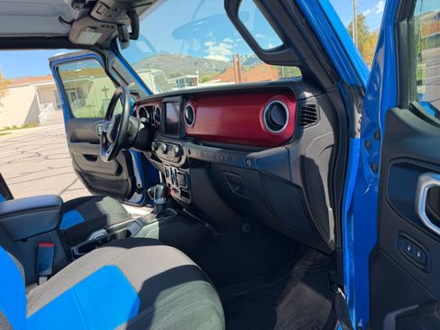 Used 2021 Jeep Wrangler Unlimited Rubicon AWD/4WD image 23