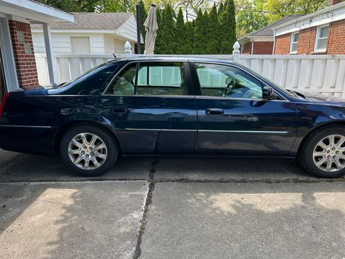 Used 2008 Cadillac DTS FWD image 11