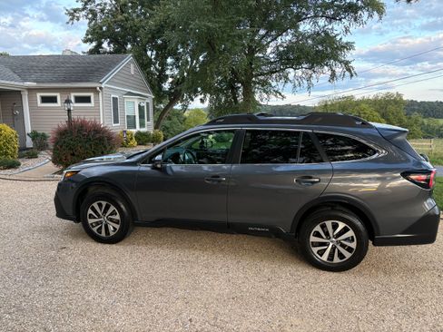 Used 2021 Subaru Outback Premium AWD/4WD image 5
