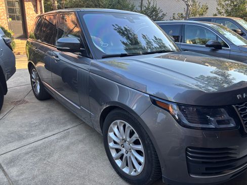 Used 2019 Land Rover Range Rover HSE AWD/4WD image 4
