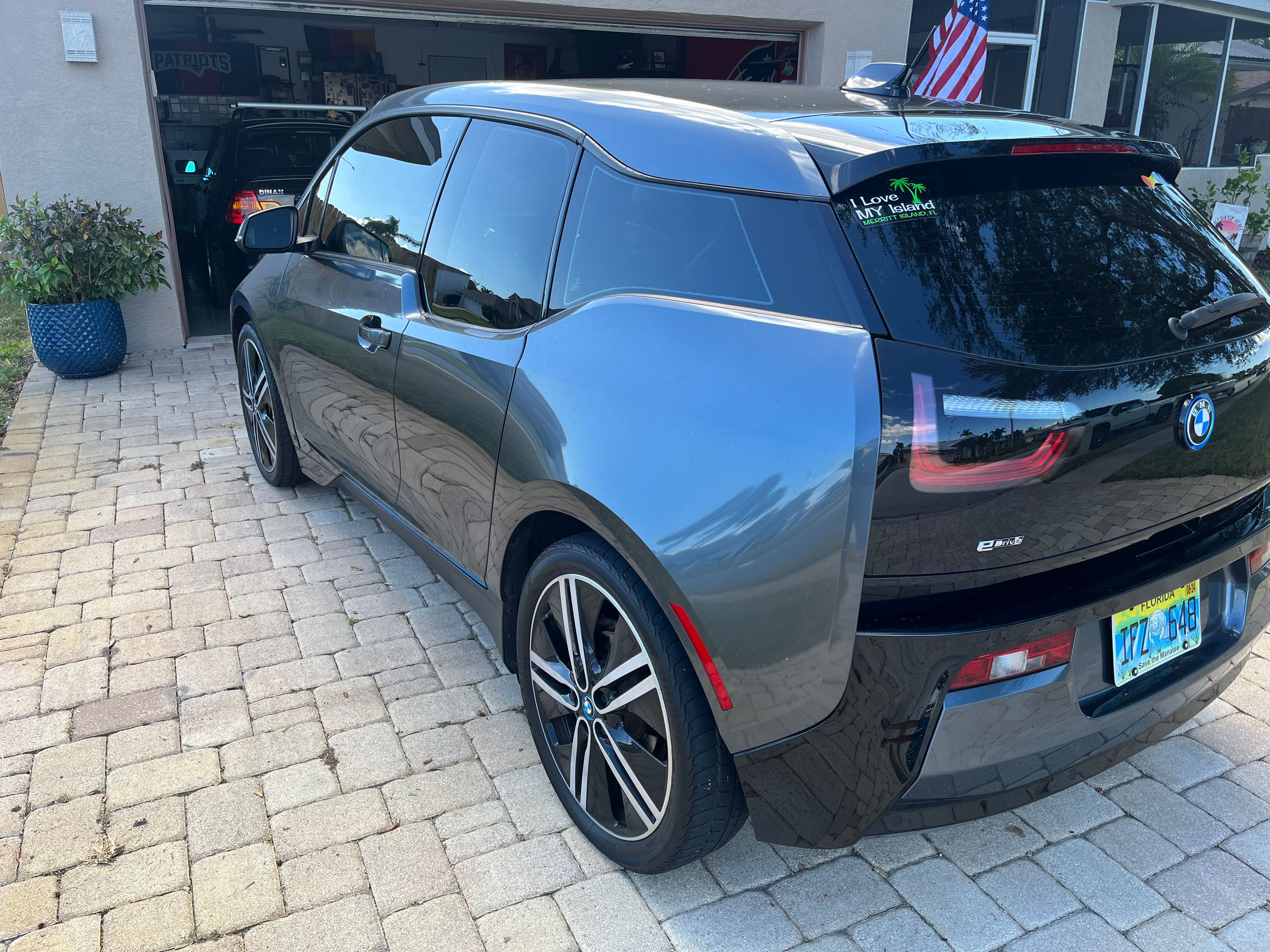 Used 2016 BMW i3 w/ Range Extender RWD image 4