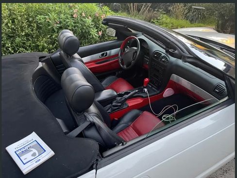 Used 2002 Ford Thunderbird image 6