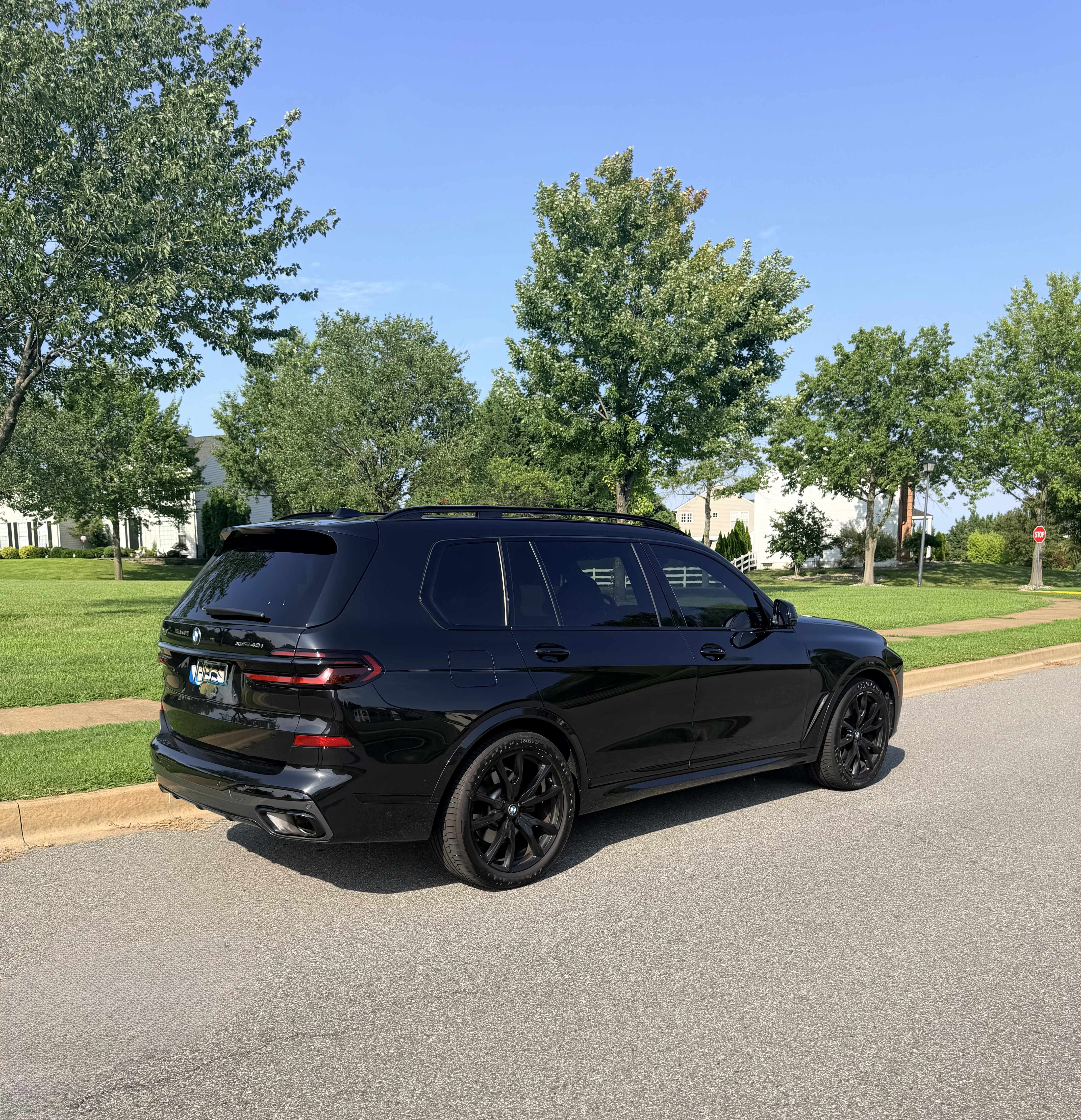 Used 2024 BMW X7 xDrive40i w/ M Sport Package AWD/4WD image 6