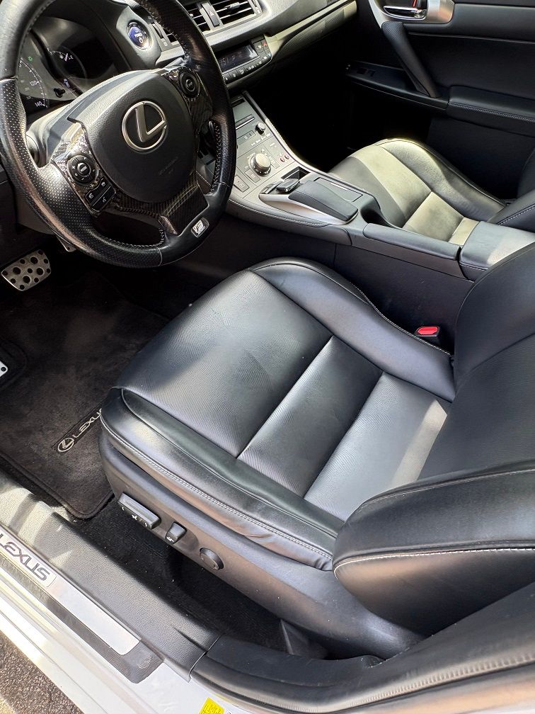 Used 2017 Lexus CT 200h w/ Navigation System Package FWD image 17