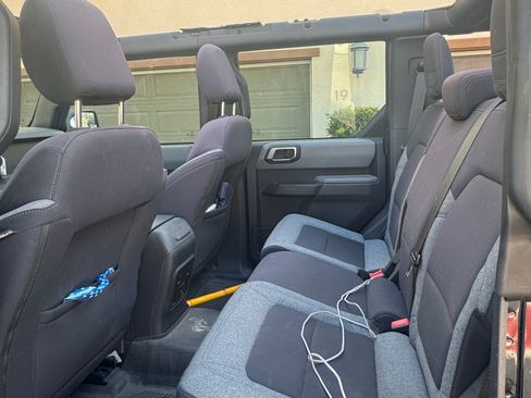 Used 2021 Ford Bronco 4-Door w/ Sasquatch Package image 11