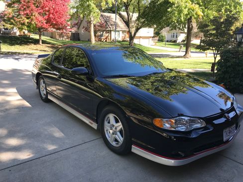 Used 2002 Chevrolet Monte Carlo SS w/ Pace Car Replica Pkg image 14