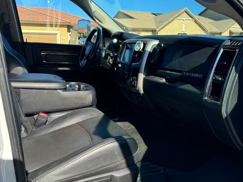 Used 2017 RAM 3500 Laramie image 9