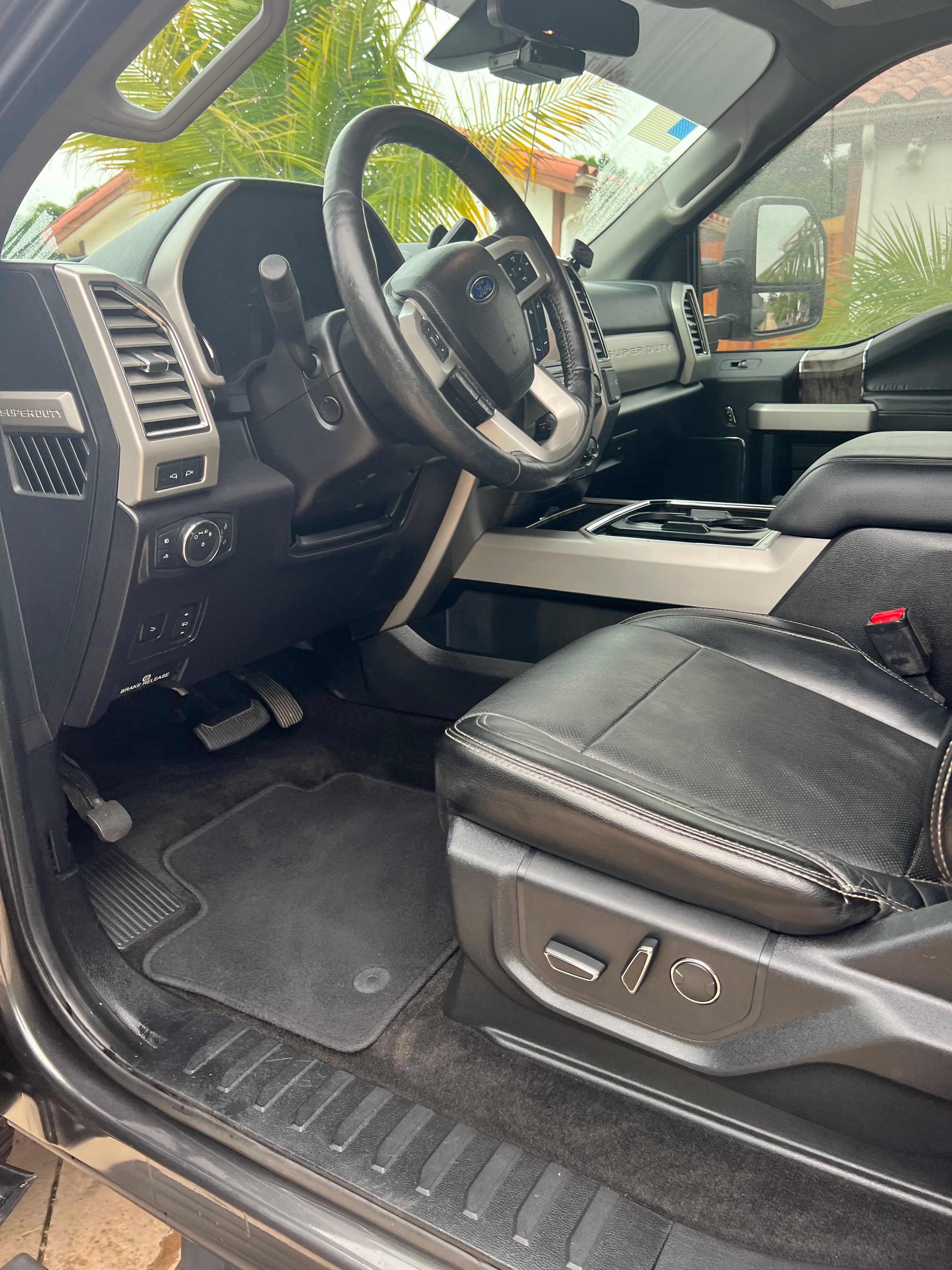 Used 2017 Ford F350 Lariat w/ Lariat Ultimate Package AWD/4WD image 11