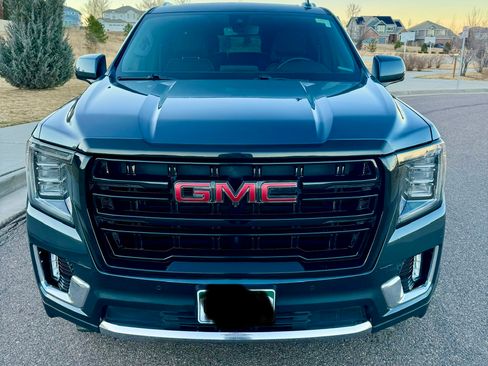 Used 2021 GMC Yukon SLT w/ SLT Premium Package AWD/4WD image 5