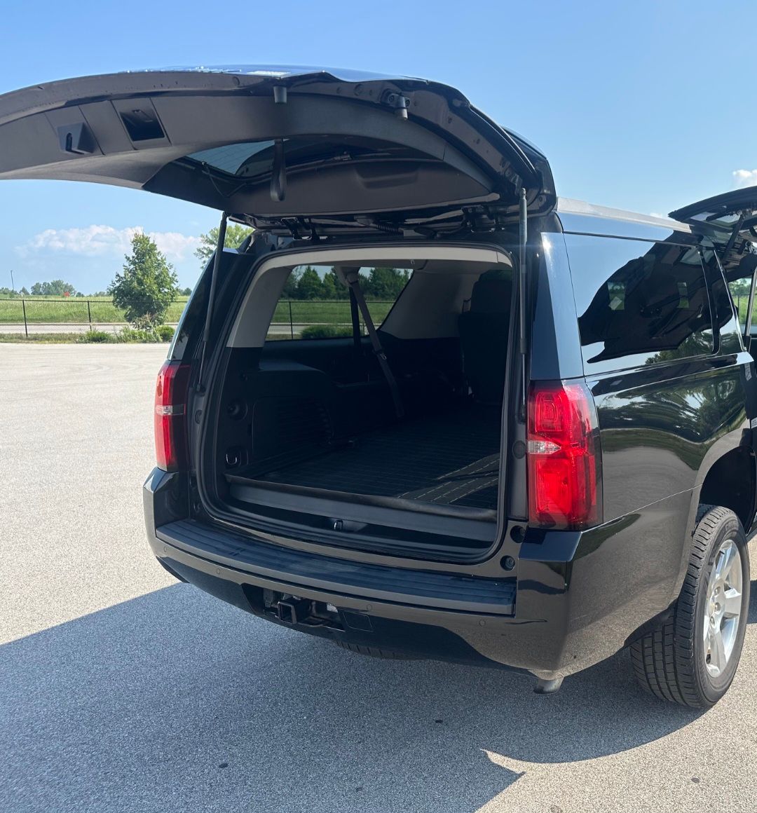 Used 2017 Chevrolet Suburban LS AWD/4WD image 11