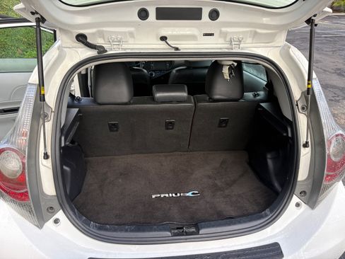 Used 2013 Toyota Prius C Four image 9