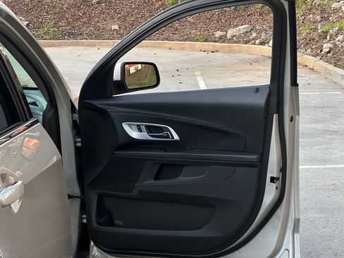 Used 2016 Chevrolet Equinox LT w/ Convenience Package image 22