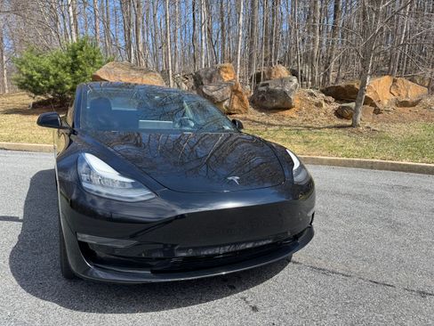 Used 2019 Tesla Model 3 Long Range image 1