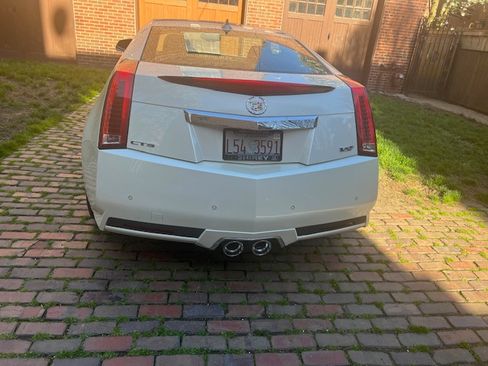 Used 2011 Cadillac CTS V image 6
