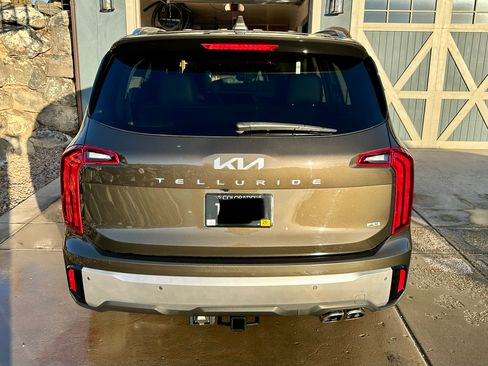 Used 2024 Kia Telluride S w/ S Sunroof Package image 2