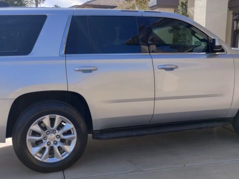 Used 2020 Chevrolet Tahoe 4WD w/ Remote Keyless Entry Package image 5