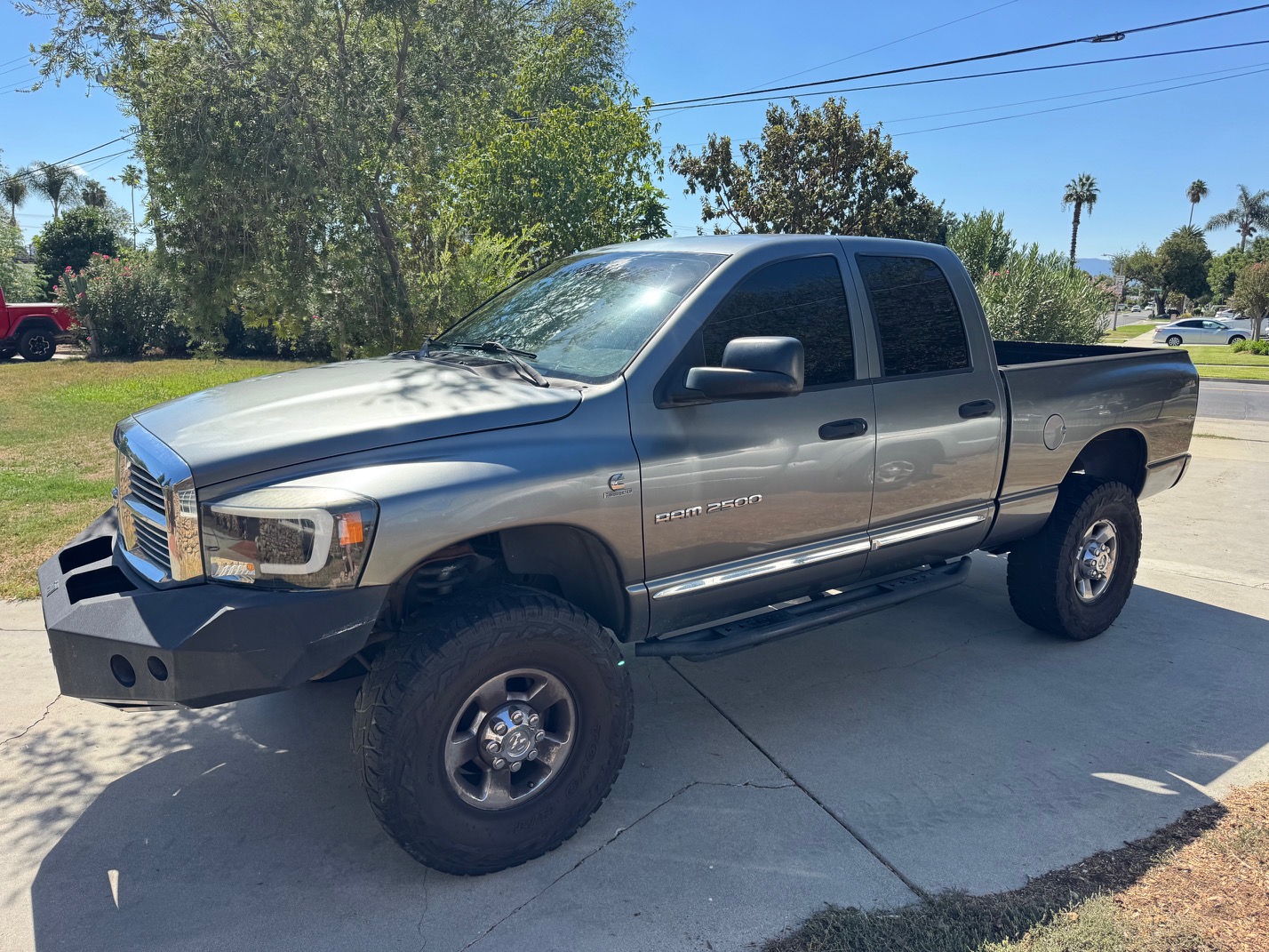 Used 2006 Dodge Ram 2500 Truck Laramie AWD/4WD image 2