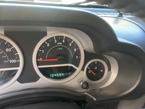 Used 2010 Jeep Wrangler Sahara image 6