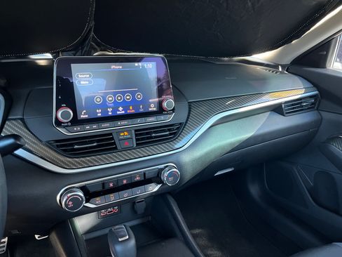 Used 2025 Nissan Altima 2.5 SV image 12