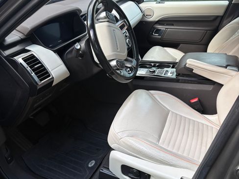 Used 2018 Land Rover Discovery HSE Luxury AWD/4WD image 5