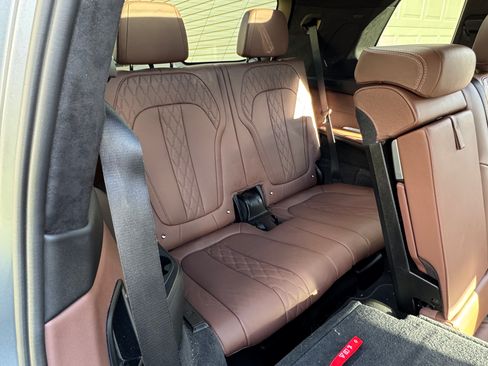 Used 2023 BMW X7 xDrive40i w/ M Sport Package image 24