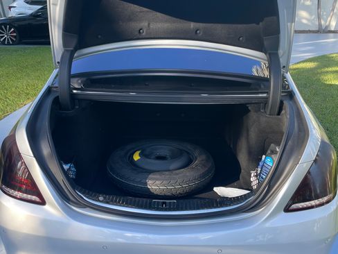 Used 2017 Mercedes-Benz S 550 Sedan image 5