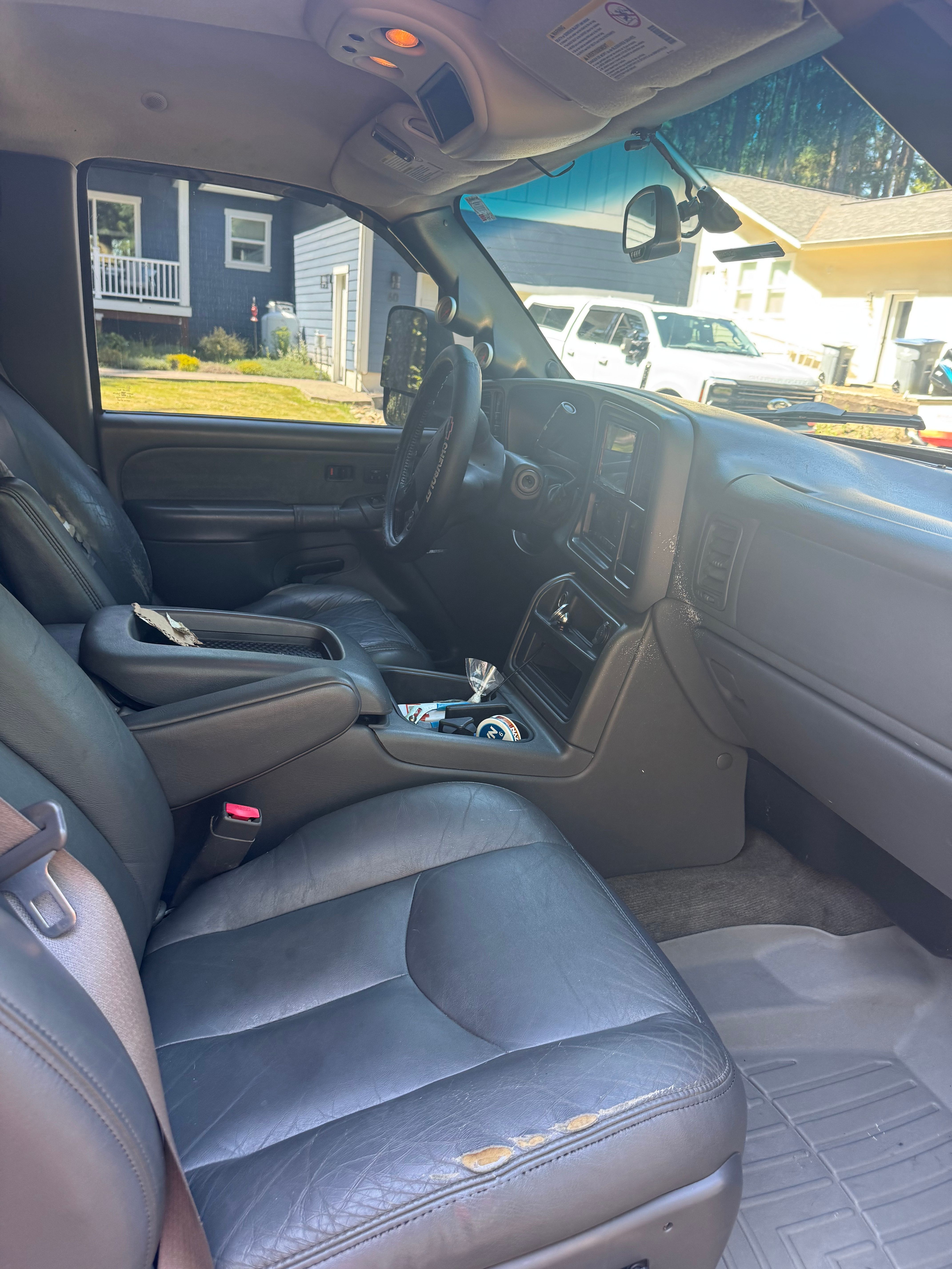 Used 2003 Chevrolet Silverado 2500 LT AWD/4WD image 5