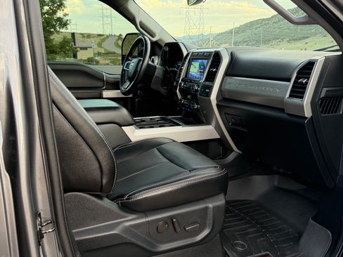 Used 2021 Ford F250 Lariat AWD/4WD image 9