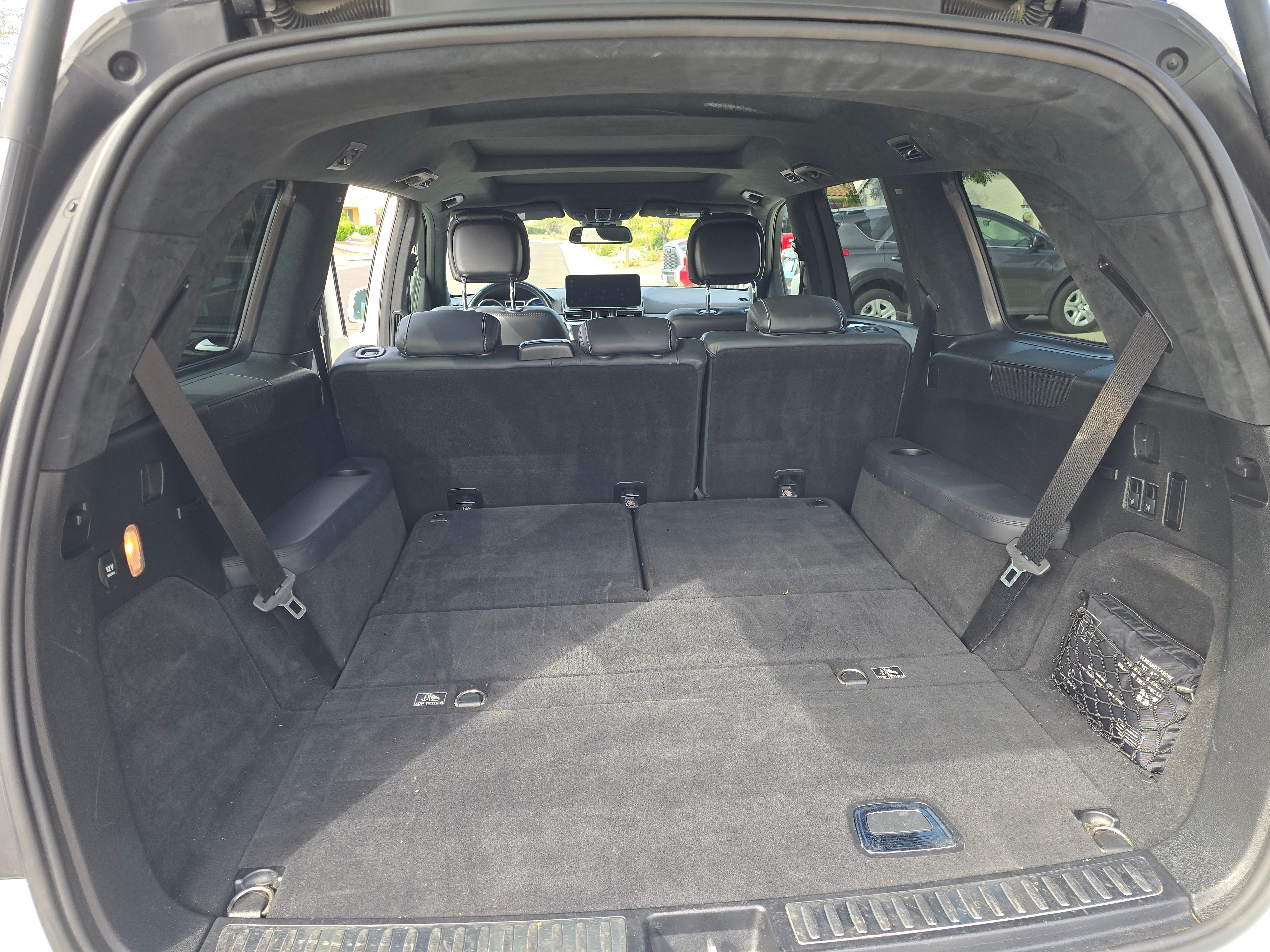 Used 2014 Mercedes-Benz GL 550 4MATIC image 11