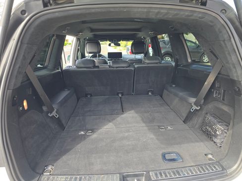 Used 2014 Mercedes-Benz GL 550 4MATIC image 11