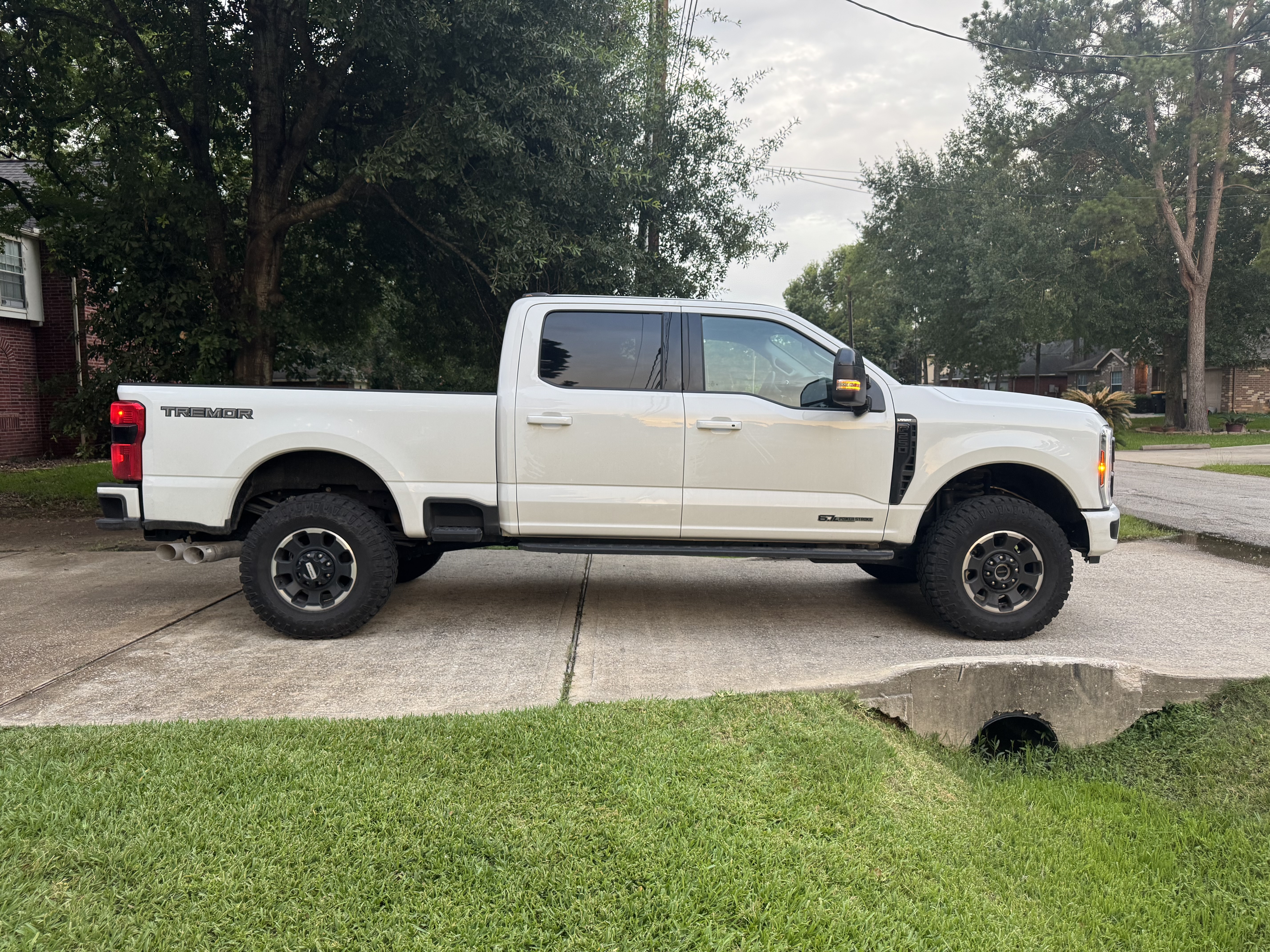 Used 2026 Ford F250 Lariat AWD/4WD image 5