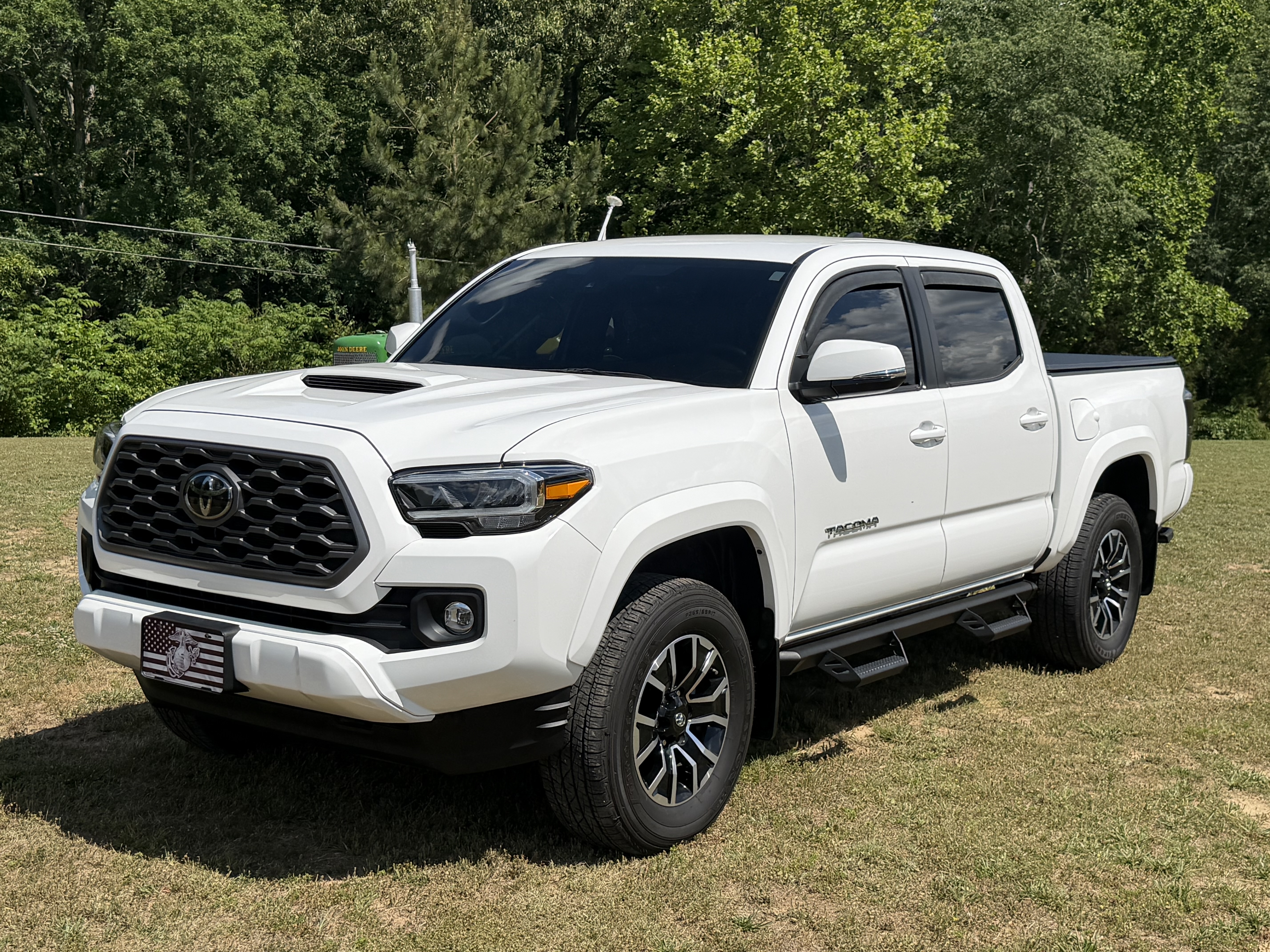 Used 2023 Toyota Tacoma TRD Sport AWD/4WD image 4