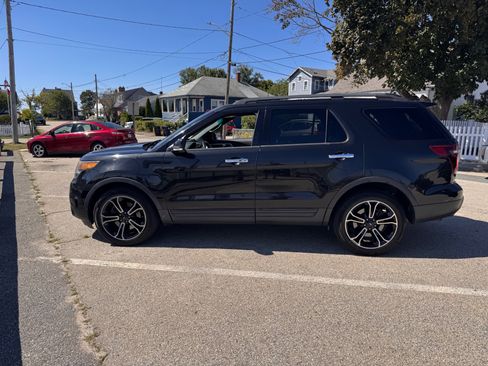 Used 2013 Ford Explorer Sport image 4