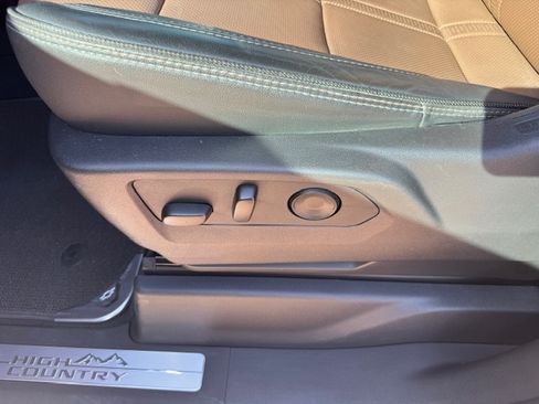 Used 2024 Chevrolet Silverado 1500 High Country w/ Technology Package image 14