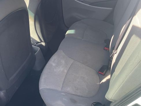 Used 2013 Hyundai Accent GS image 2