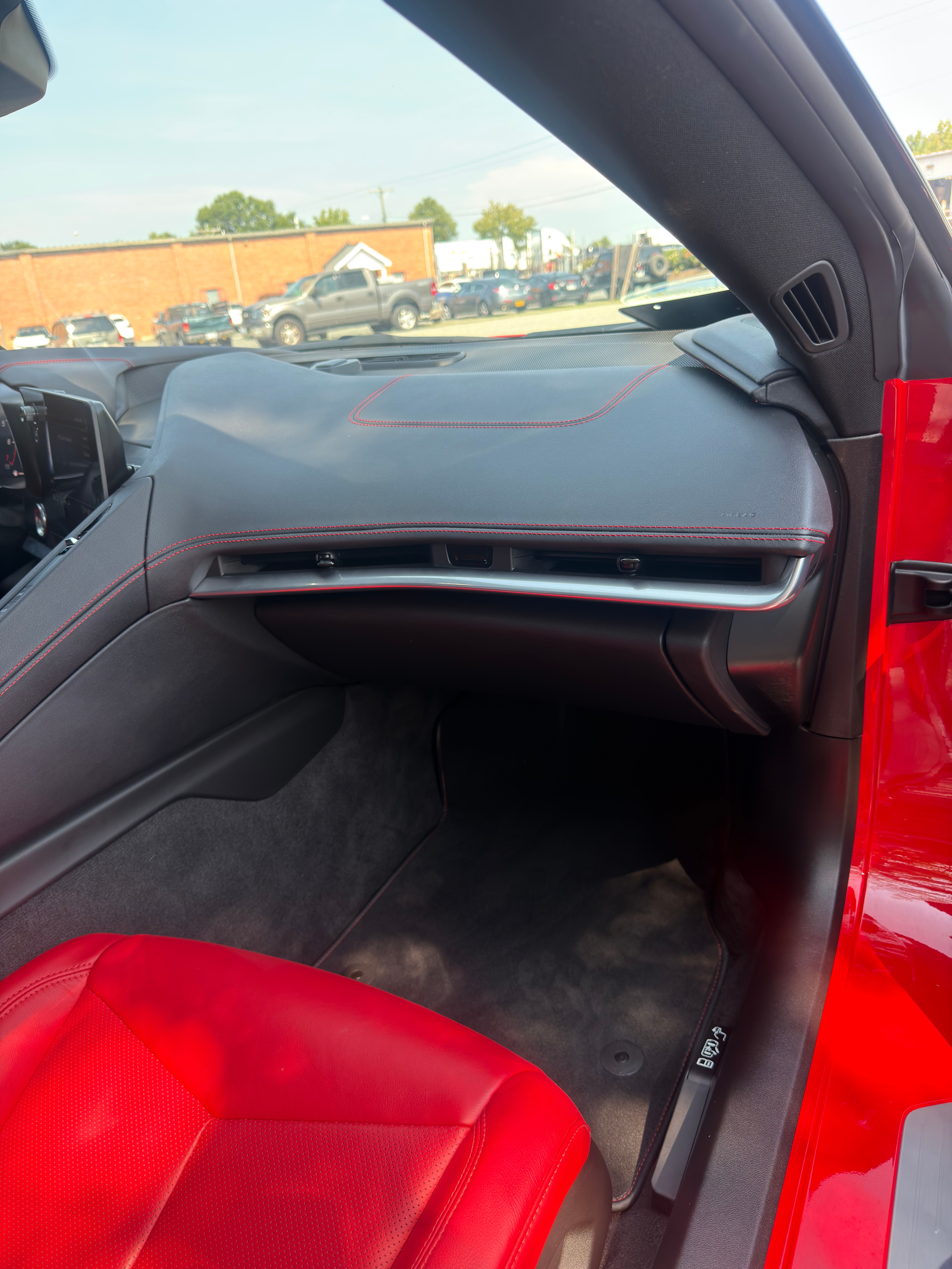 Used 2023 Chevrolet Corvette Stingray Coupe w/ 1LT RWD image 13