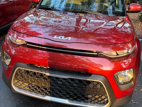 Used 2022 Kia Soul S image 1