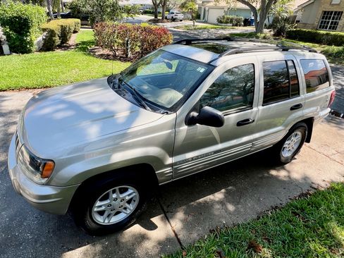 Used 2004 Jeep Grand Cherokee Laredo w/ Convenience Group RWD image 13