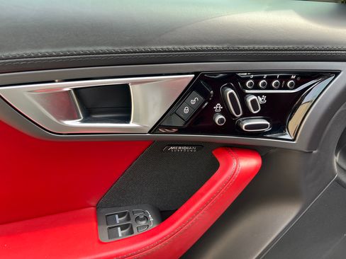 Used 2017 Jaguar F-TYPE Convertible RWD image 14