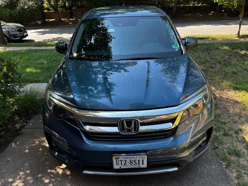 Used 2019 Honda Pilot EX image 1