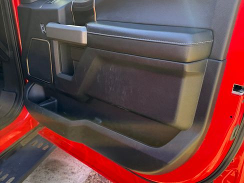 Used 2018 Ford F150 Raptor w/ Equipment Group 802A Luxury image 32