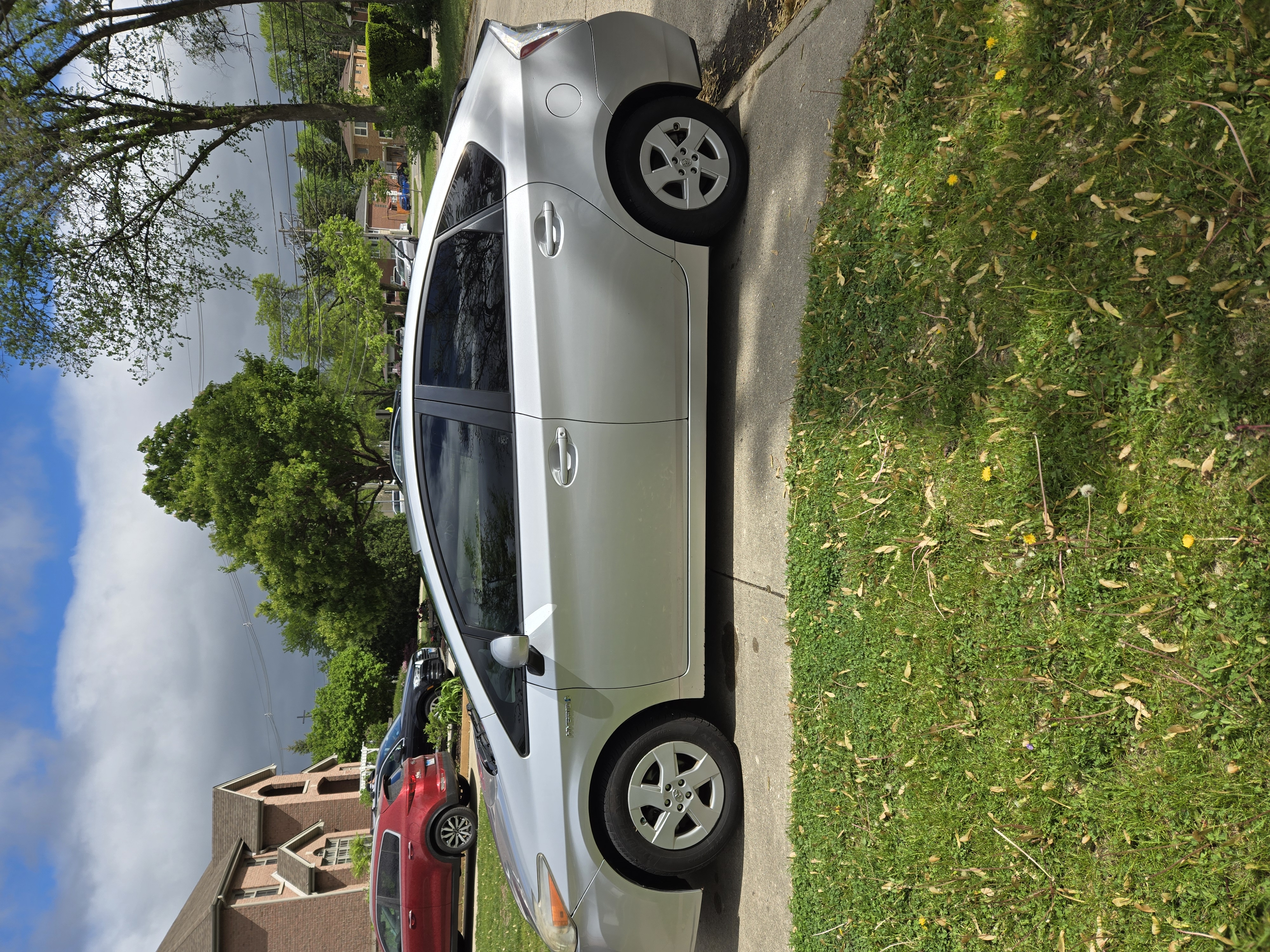 Used 2010 Toyota Prius FWD image 2
