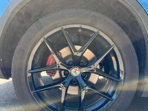 Used 2018 Alfa Romeo Stelvio Ti Sport AWD/4WD image 25